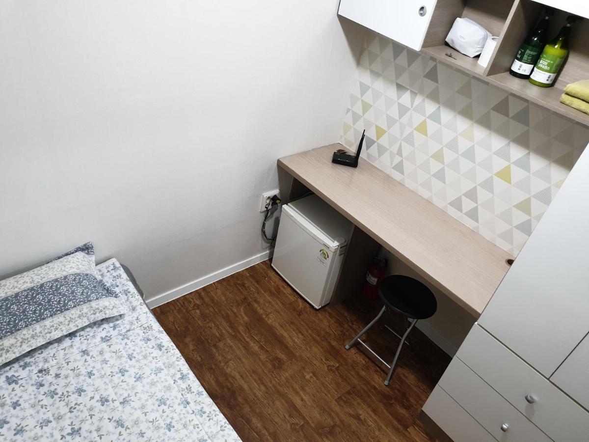Capsule hotel Single House